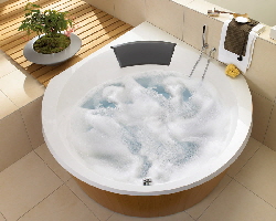 Whirlwanne_Eckbadewanne_Villeroy_Boch